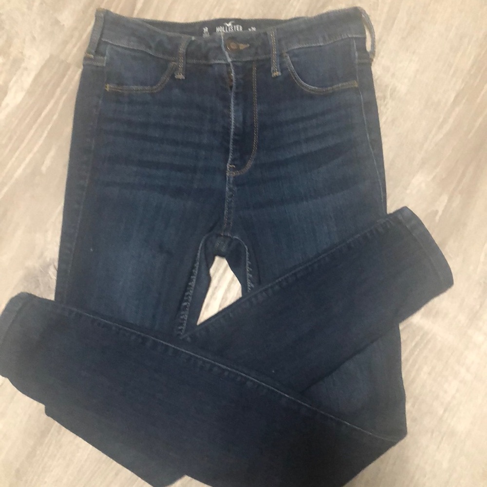 Hollister Jeans - Picture 1 of 3